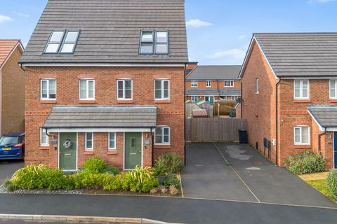 3 bedroom semi-detached house for sale, Beacon Fell Drive, Warrington, WA1