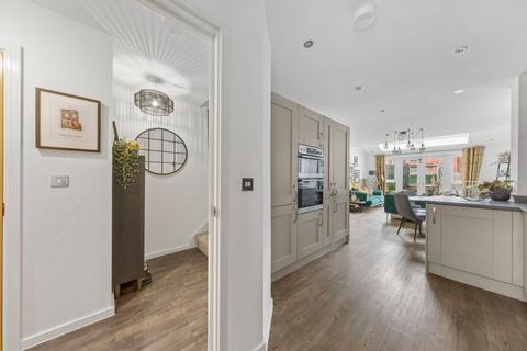 3 bedroom semi-detached house for sale, Beacon Fell Drive, Warrington, WA1