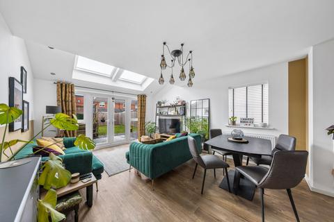 3 bedroom semi-detached house for sale, Beacon Fell Drive, Warrington, WA1