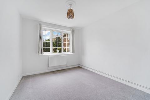 2 bedroom apartment to rent, Goodwood Close, Morden SM4