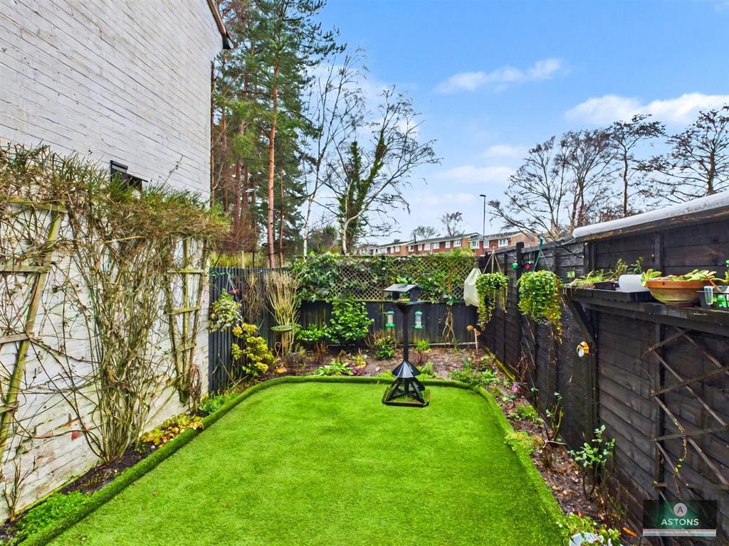 CAM04622 G0-PR0164-STILL004.jpg