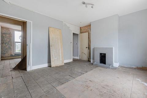 4 bedroom end of terrace house for sale, 6 Fant Lane, Maidstone, Kent, ME16 8NL