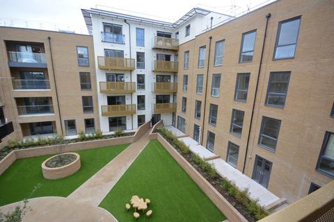 2 bedroom apartment to rent, Watson Heights, CM1