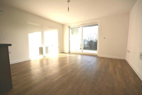 2 bedroom apartment to rent, Watson Heights, CM1