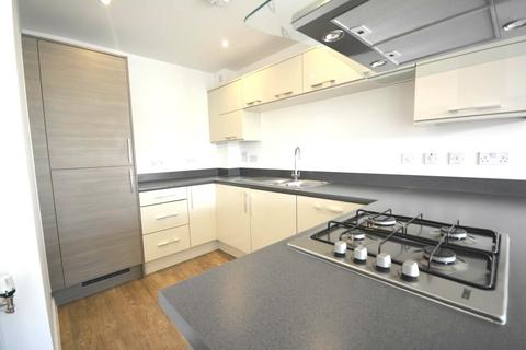 2 bedroom apartment to rent, Watson Heights, CM1