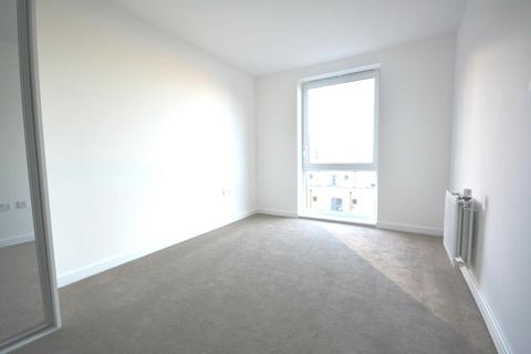 2 bedroom apartment to rent, Watson Heights, CM1