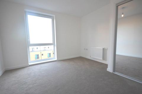 2 bedroom apartment to rent, Watson Heights, CM1