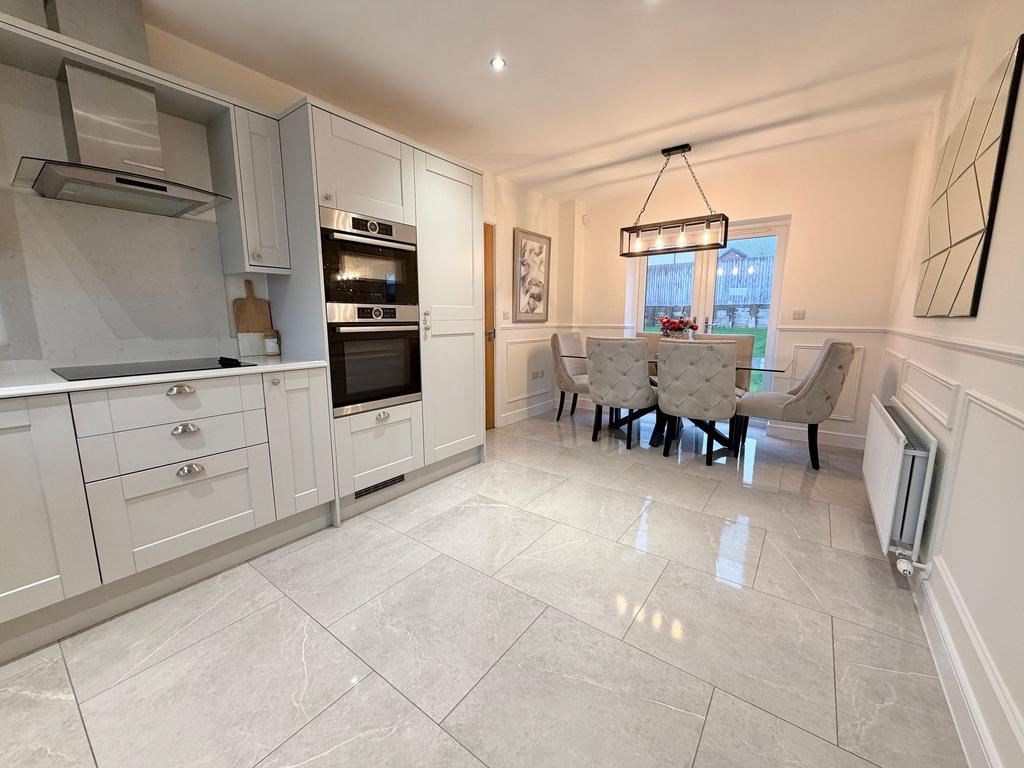 Kitchen diner