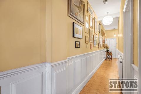 2 bedroom apartment for sale, Heddon Court, Cockfosters Road, Barnet, EN4