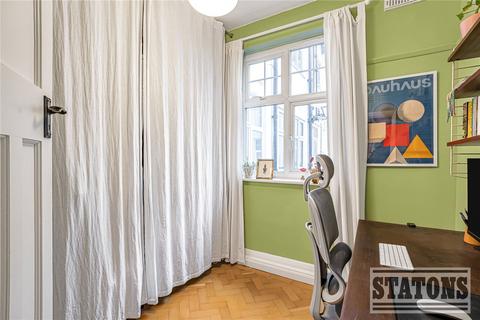 2 bedroom apartment for sale, Heddon Court, Cockfosters Road, Barnet, EN4