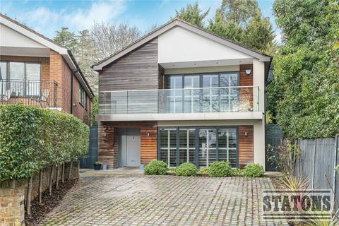 undefined, Woodland Way, London, N21