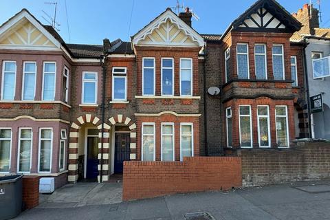 6 bedroom terraced house for sale, 335 High Town Road, Luton, Bedfordshire, LU2 0DB