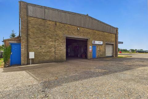 Garage to rent - Stoke Road, King's Lynn PE33