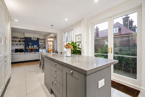 4 bedroom end of terrace house for sale, North Road, Berkhamsted, HP4