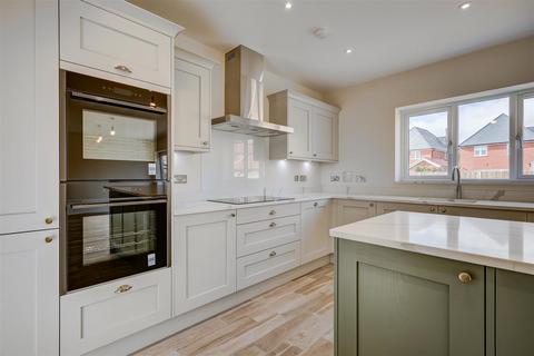 3 bedroom detached house for sale, The Avenue, Lawford