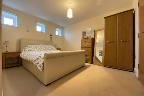 2 bedroom flat for sale, Scalby Mills Road, Captains View, YO12