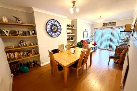 undefined, Hythe Field Avenue, Egham, Surrey, TW20