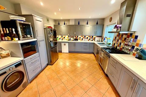 5 bedroom semi-detached house for sale, Hythe Field Avenue, Egham, Surrey, TW20