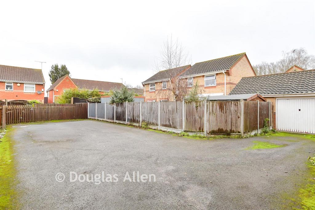 Driveway/Parking