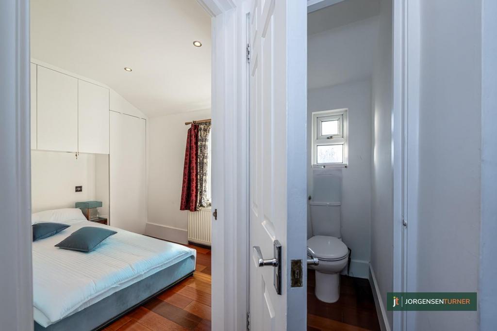 Oaklands Grove 37 C-007 LR - JT.jpg