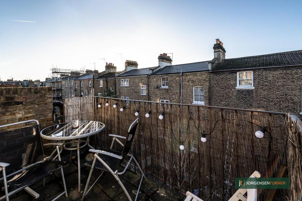 Oaklands Grove 37 C-009 LR - JT.jpg