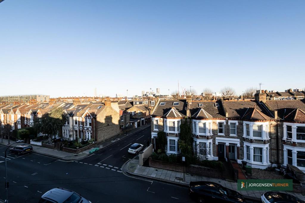 Oaklands Grove 37 C-008 LR - JT.jpg