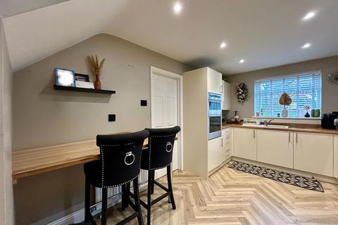 3 bedroom detached house for sale, Rannoch Close, Brierley Hill