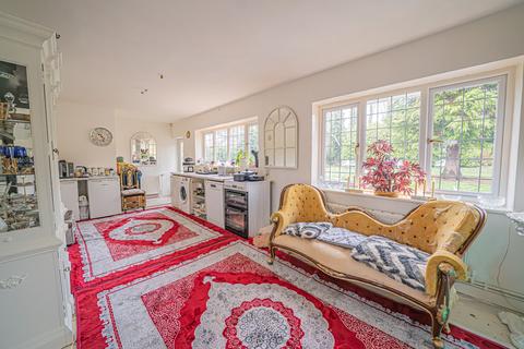 3 bedroom detached bungalow for sale, Cromwell Lane, Coventry, CV4