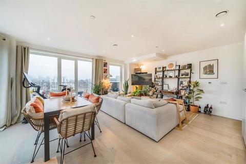 2 bedroom flat for sale, Wyndham Road, London SE5