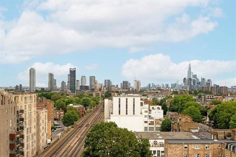 2 bedroom flat for sale, Wyndham Road, London SE5