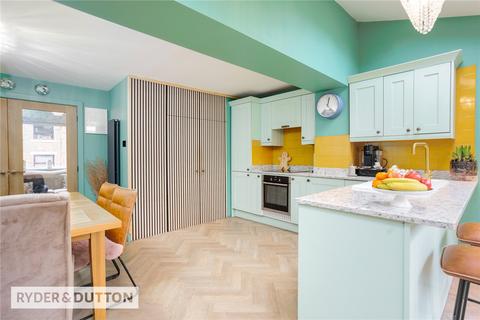 2 bedroom end of terrace house for sale, King Street, Mossley, OL5