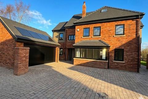 5 bedroom detached house for sale, Old Station Place, Pipe Gate, TF9