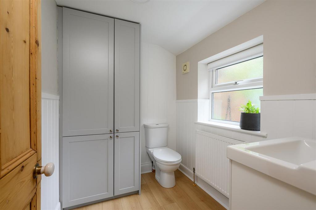 Downstairs wc