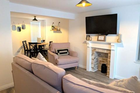 undefined, Llanelli, Long Row