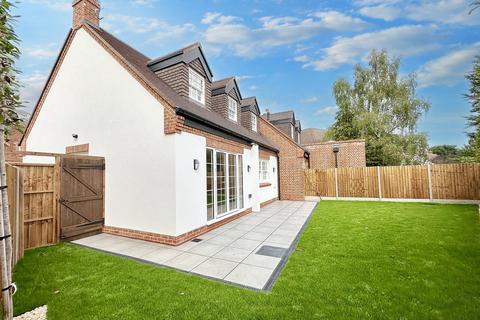 3 bedroom bungalow for sale, Rosehip Cottage, Bramble Mews,