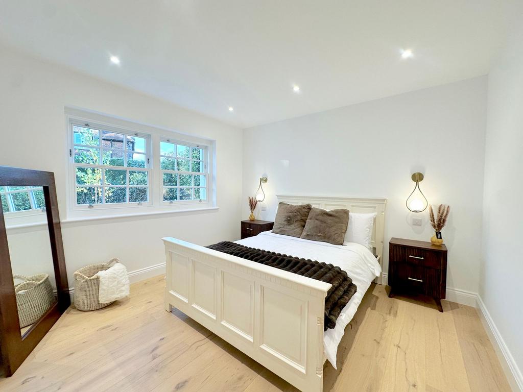 Ground Floor Bedroom/ Reception Room