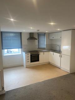 2 bedroom flat to rent, Lower Hanham Road, Bristol BS15