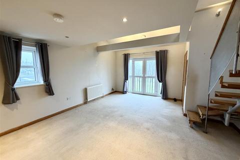 2 bedroom flat for sale, Skircoat Moor Road, Halifax