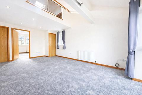 2 bedroom flat for sale, Skircoat Moor Road, Halifax