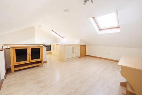 2 bedroom flat for sale, Skircoat Moor Road, Halifax