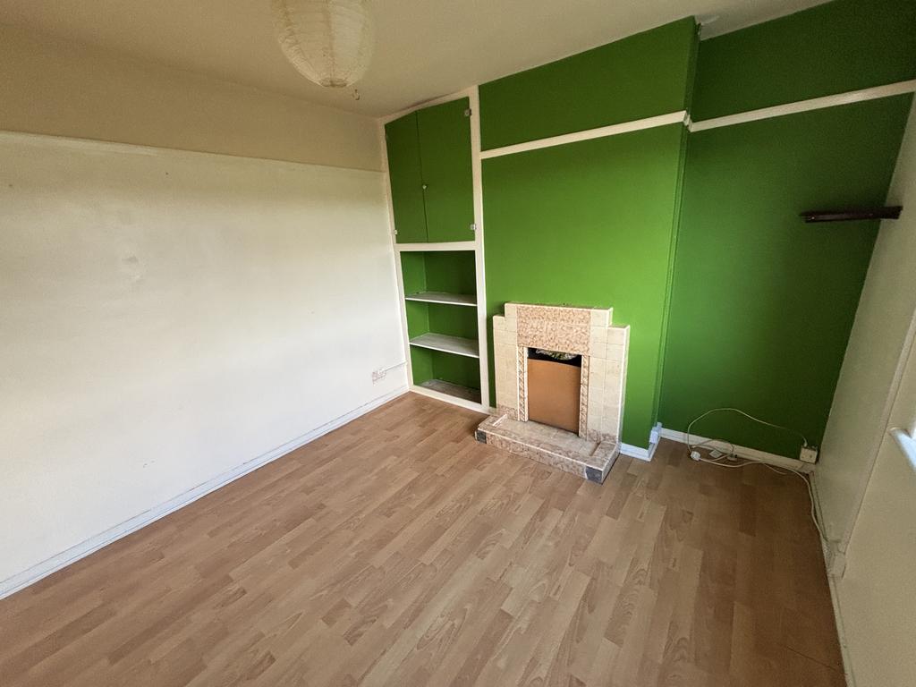 Lounge or Bedroom 4 to front