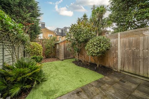 undefined, Stanley Gardens Road, Teddington, TW11