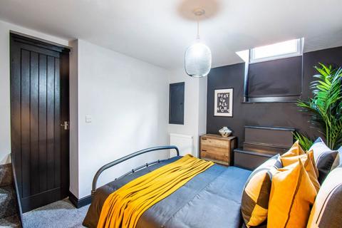 undefined, Cross Henley Road (room 1), West Yorkshire LS13