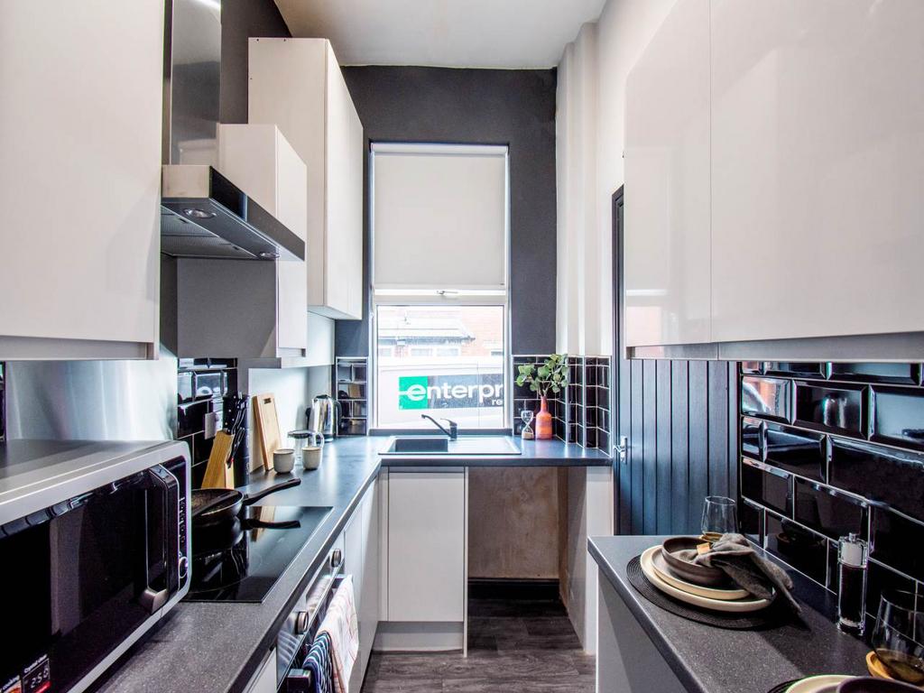 4 Cross Henley Road