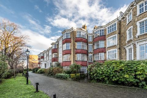 3 bedroom flat for sale, Queenswood Court, Kings Avenue, Clapham, London SW4 8EB