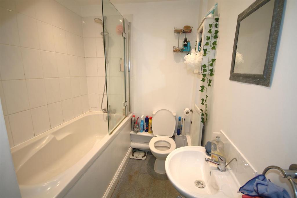 Bathroom.JPG