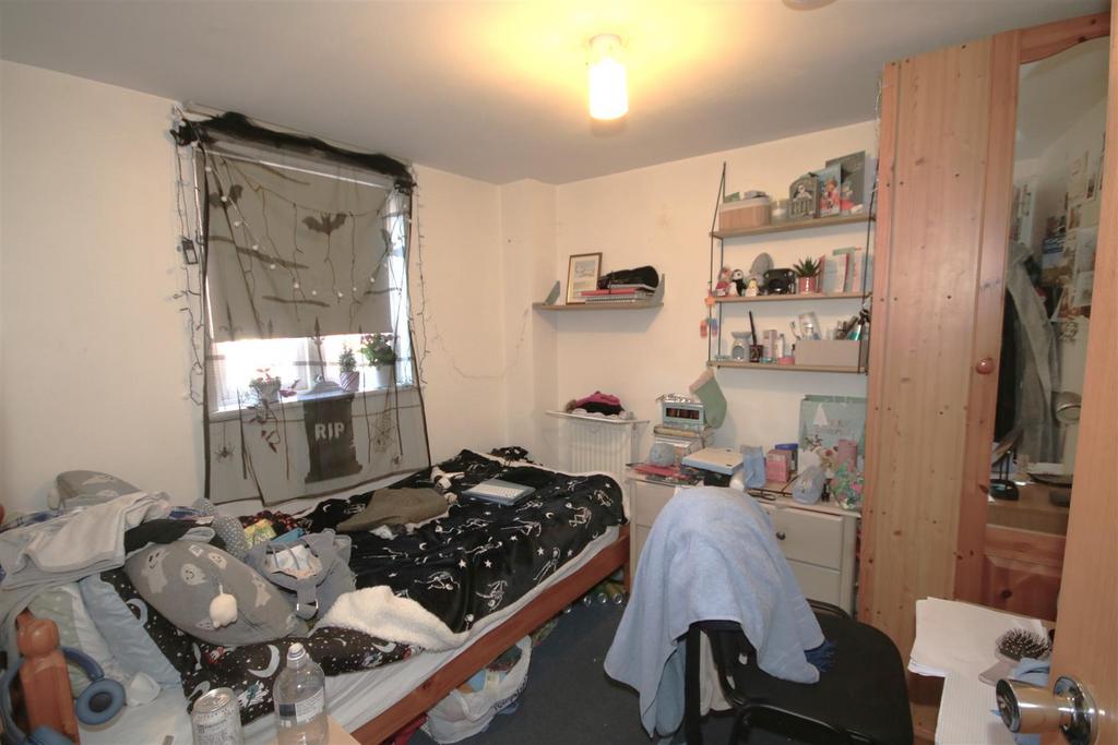 Bedroom 2.JPG