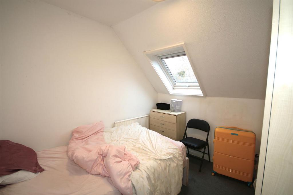 Bedroom 5.JPG