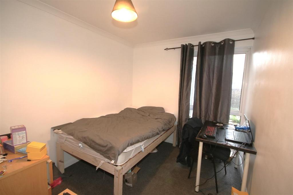 Bedroom 1.JPG