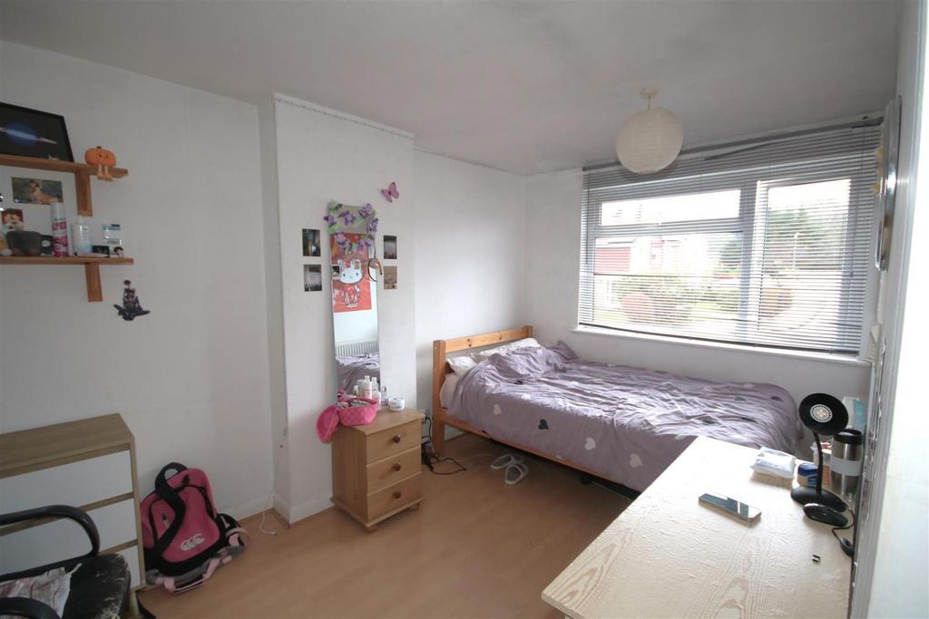 Bedroom 4.JPG